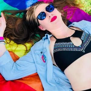 Meet your Posher, Elizabeth